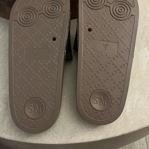 Steve Madden Slides - Picture 5 of 6